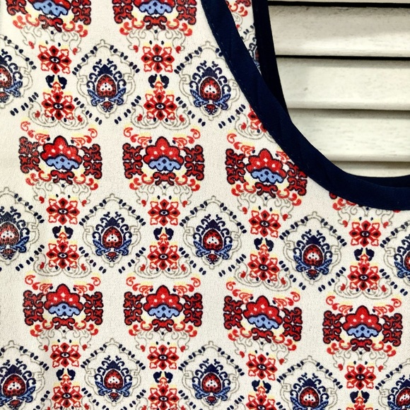 Patterned tank - Picture 3 of 4